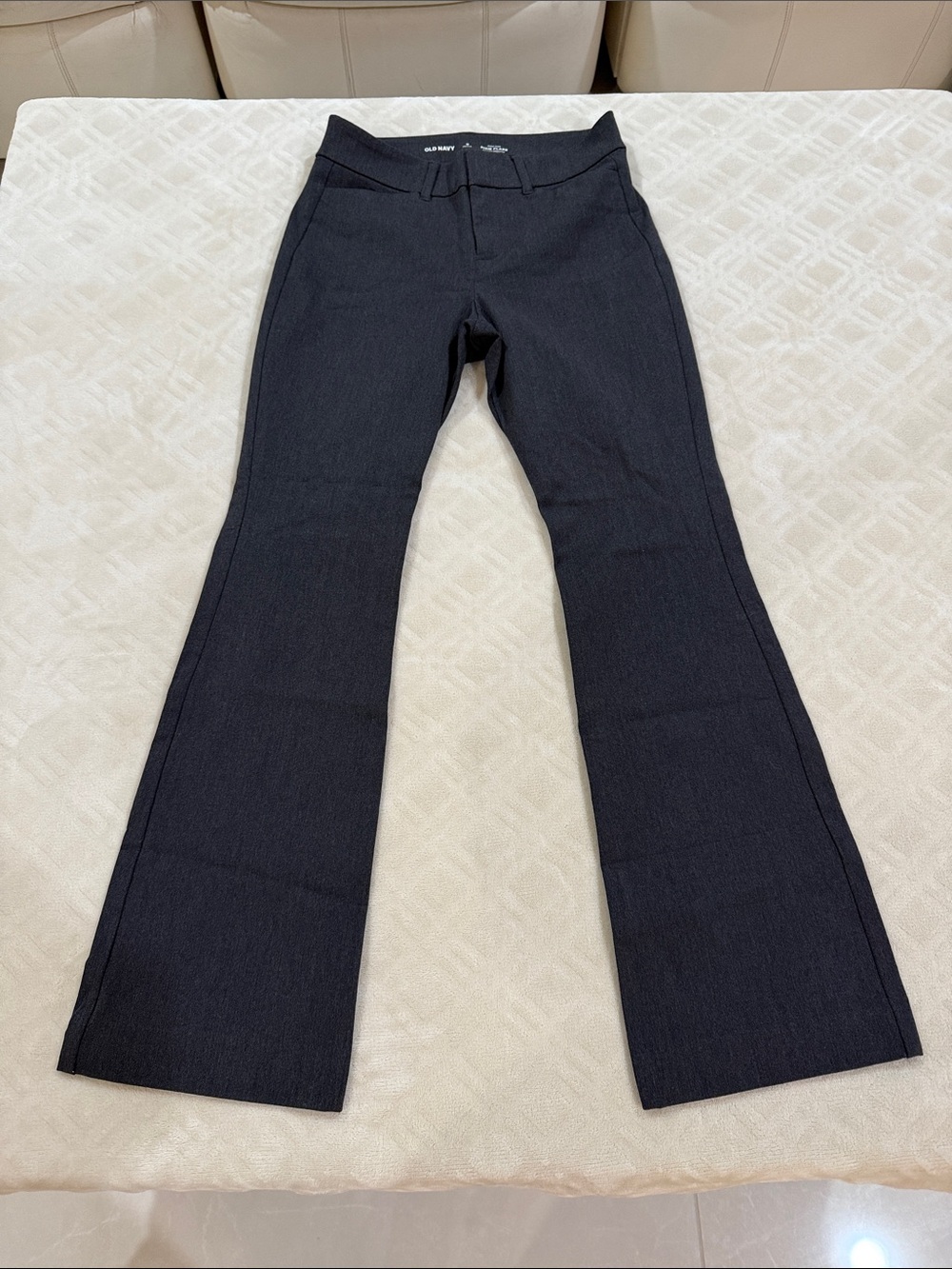 Like new old navy 0 Dark Grey petite secret smooth pockets pixie Flare Pants